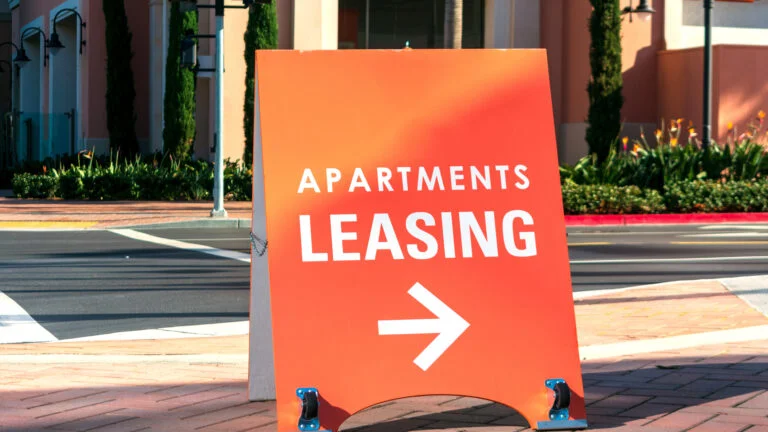 apartment-leasing